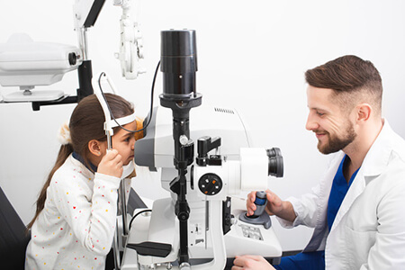 遠視儲備告急，孩子還能吃糖嗎？沃瑞眼科來科普