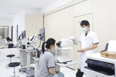 斜視手術可以和近視手術一起做嗎? 斜視手術可以和近視手術一起做嗎?